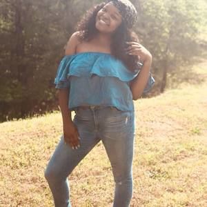 Meet your Posher, Janee